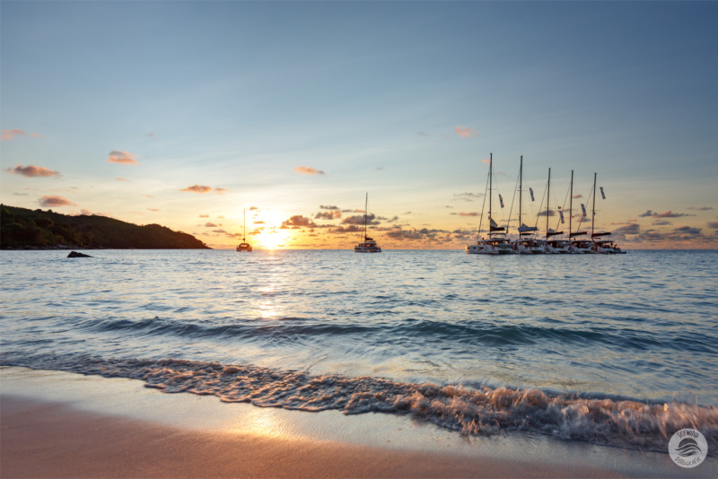 Granitfelsen am Strand von Anse Patates (Seychellen)